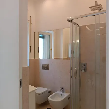 Vesuvio View 公寓 *